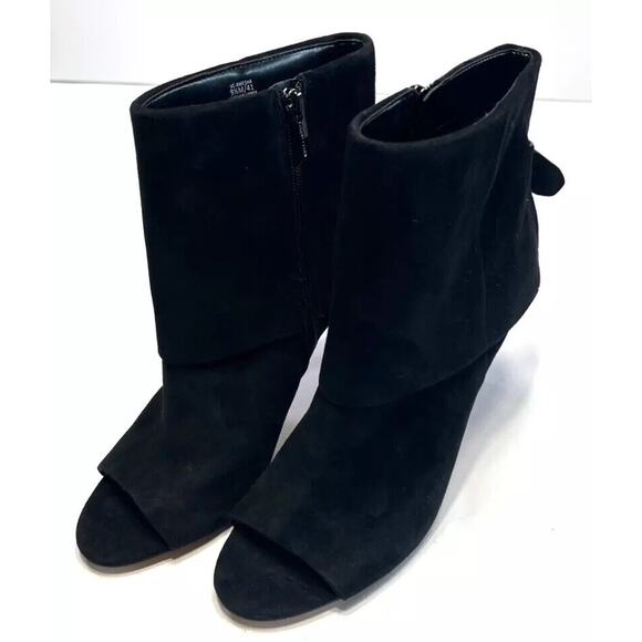 Vince Camuto Women’s Amesha Bootie Open Toe Black Suede Heels Choose Size NIB - Picture 3 of 7
